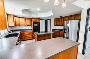2119 Shady Oaks Dr, Valrico, FL 33594 - Photo 10