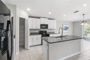 7152 Samuel Ivy Dr, Tampa, FL 33619 - Photo 6
