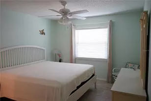 1901 Canterbury Ln, Sun City Center, FL 33573 - Photo 20