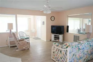 1901 Canterbury Ln, Sun City Center, FL 33573 - Photo 6