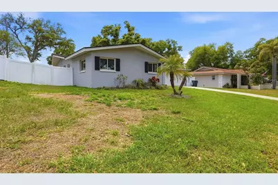 3012 Hickory Drive, Largo, FL 33770 - Photo 4