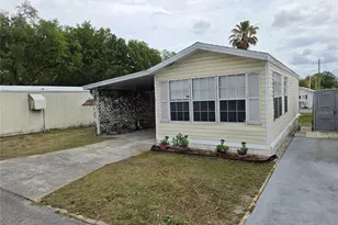 39326 Recess Dr, Zephyrhills, FL 33542 - Photo 2