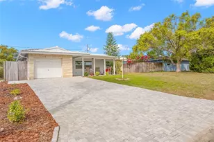 2376 Forest Dr, Clearwater, FL 33763 - Photo 2