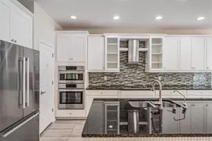 4557 Vermillion Sky Dr, Wesley Chapel, FL 33544 - Photo 16
