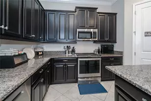 8099 Lago Mist Wy, Wesley Chapel, FL 33545 - Photo 4