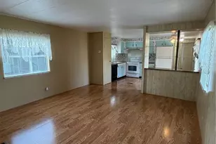 5562 Lansing Dr, Wildwood, FL 34785 - Photo 4