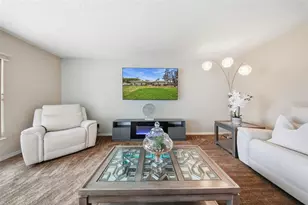 20140 W County Line Rd, Lutz, FL 33558 - Photo 16