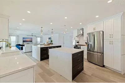 1971 Massachusetts Avenue NE, Saint Petersburg, FL 33703 - Photo 10