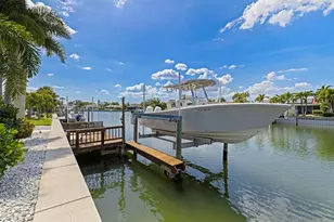 1971 Massachusetts Ave NE, Saint Petersburg, FL 33703 - Photo 30