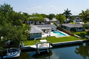 9294 Treasure Ln NE, Saint Petersburg, FL 33702 - Photo 26