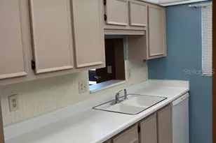 5980 80th St N, Saint Petersburg, FL 33709 - Photo 6