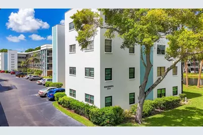 5980 80th Street N #205, Saint Petersburg, FL 33709 - Photo 2