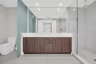 275 1st Ave S, Saint Petersburg, FL 33701 - Photo 36