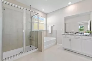 33700 Hamilton Hl Ln, Wesley Chapel, FL 33545 - Photo 10