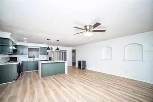 989 8th Ave NE, Largo, FL 33770 - Photo 2