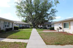 2202 Clubhouse Dr, Sun City Center, FL 33573 - Photo 2