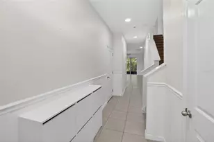 6946 Breezy Palm Dr, Riverview, FL 33578 - Photo 6