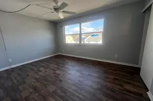 2072 Los Lomas Dr, Clearwater, FL 33763 - Photo 18