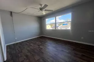 2072 Los Lomas Dr, Clearwater, FL 33763 - Photo 10