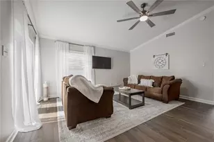 8831 Hampden Dr, Tampa, FL 33626 - Photo 10