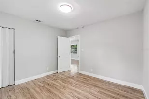 8008 N 12th St, Tampa, FL 33604 - Photo 38