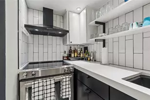 880 Mandalay Ave, Clearwater Beach, FL 33767 - Photo 12