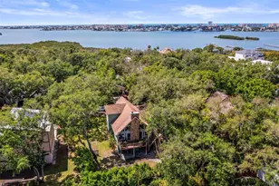 12869 Poinsettia Ave, Seminole, FL 33776 - Photo 2