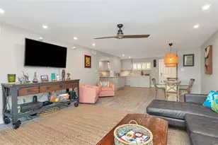 620 Edgewater Dr, Dunedin, FL 34698 - Photo 8