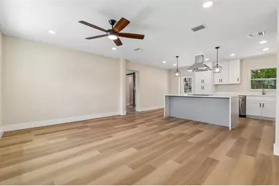 430 Pevetty Drive, Plant City, FL 33563 - Photo 2