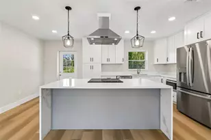 430 Pevetty Dr, Plant City, FL 33563 - Photo 4