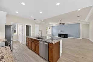 1008 W River Dr, Temple Terrace, FL 33617 - Photo 12