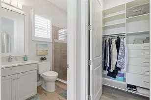 8245 Grande Shores Dr, Sarasota, FL 34240 - Photo 28