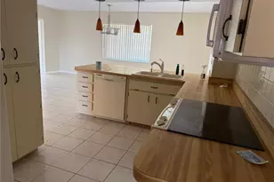 2016 Deborah Dr, Spring Hill, FL 34609 - Photo 6