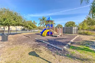 9520 Amberdale Ct, Riverview, FL 33578 - Photo 18