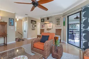 484 Santa Cruz Pl NE, Saint Petersburg, FL 33703 - Photo 4