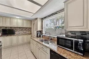 6224 Doe Cir W, Lakeland, FL 33809 - Photo 10