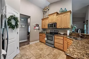 3218 Bella Garden Ln, Plant City, FL 33566 - Photo 16