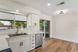 10194 Gamewell St, Spring Hill, FL 34608 - Photo 12