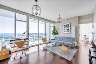 175 1st St S, Saint Petersburg, FL 33701 - Photo 2