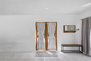 615 Fontana Ln, Bradenton, FL 34209 - Photo 4