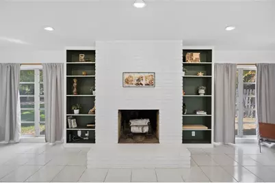 615 Fontana Lane, Bradenton, FL 34209 - Photo 6