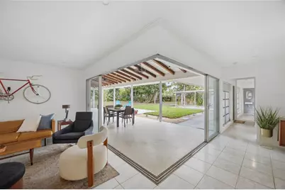 615 Fontana Lane, Bradenton, FL 34209 - Photo 8