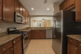 5941 Beaconpark St, Lithia, FL 33547 - Photo 8