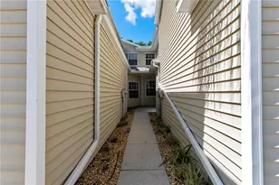 1715 Hammocks Ave, Lutz, FL 33549 - Photo 10