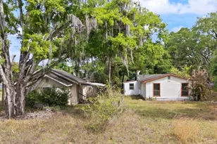 6808 New York Dr, Tampa, FL 33619 - Photo 4