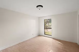 6808 New York Dr, Tampa, FL 33619 - Photo 18