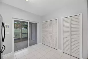 2371 Lake Woodberry Cir, Brandon, FL 33510 - Photo 40