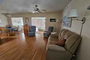 1905 Canterbury Ln, Sun City Center, FL 33573 - Photo 10