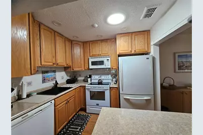 1905 Canterbury Lane #E-9, Sun City Center, FL 33573 - Photo 14