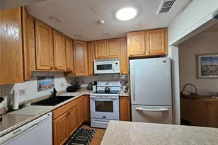 1905 Canterbury Ln, Sun City Center, FL 33573 - Photo 14